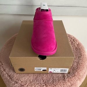 UGG Kids Ultra Mini Raspberry Size 5
